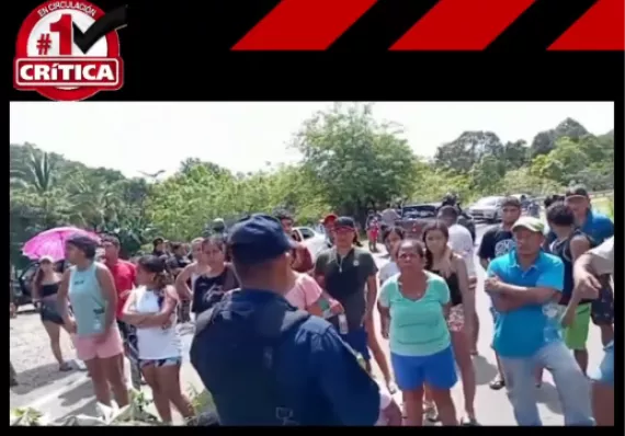 ¡Cabreo en Torio! Afectados por terremoto protestan porque ayuda no llega 