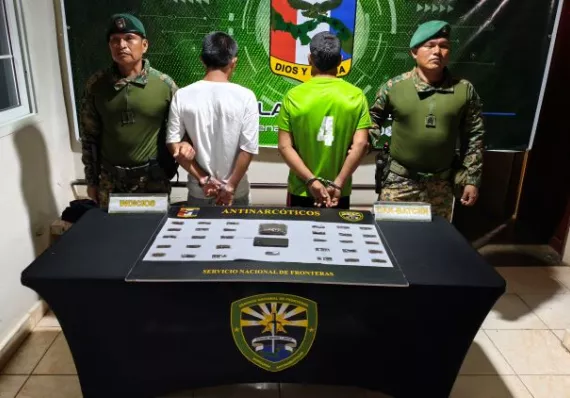 Caen dos personas con más de 30 bolsitas de presunta droga en Yaviza