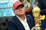 Trump critica altos precios de boletos 