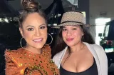Yaneth Marín sube al escenario con Sandra Sandoval