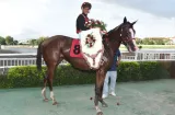Aradia conquistó su tercer clásico al hilo