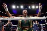 Claressa Shields recupera títulos medianos con un brutal TKO