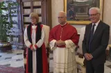 Histórico encuentro entre el papa y la arzobispa de Canterbury 