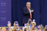 Trump amenaza con tomar el control de Cuba “casi de inmediato”