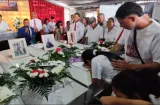 ‘Te amo, mamá’: hijo se despide ante 4 ataúdes tras tragedia en Chame