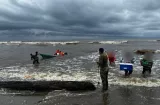   Rescatan a tripulantes a la deriva en Costa Abajo de Colón
