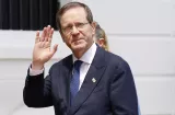 Presidente de Israel ensalza libertad de navegación en el Canal frente a Ormuz