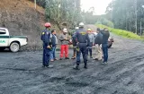 Hallan sin vida a 4 mineros atrapados tras explosión en una mina colombiana