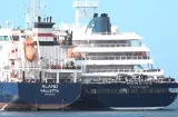 Crucero afectado por hantavirus zarpa de Tenerife tras completar desembarque