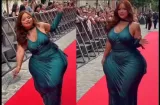 Gracie Bon se fue la... en la alfombra roja de Netflix