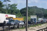 Efecto dominó: Nueve vehículos colisionan en la vía Cetenario