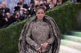 Rihanna detalla la angustia durante tiroteo a su casa: ¡Nos están disparando!
