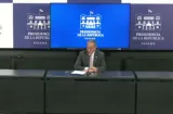 Gabinete aprueba cambios millonarios para Pasaportes, Aduanas y viviendas
