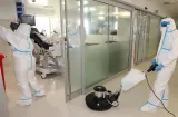 23 empresas compiten por contrato de limpieza de nueve hospitales públicos