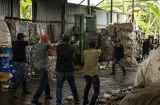 Frustran robo en recicladora y un sospechoso termina baleado