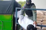 Transportaban 333 paquetes de droga ocultos entre sacos de maíz