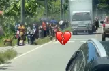 ¡Iba solita! Niña de 4 años termina atropellada al cruzar la vía