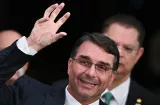 Flavio Bolsonaro promete castraciones químicas y cárceles al estilo Bukele