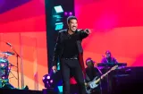 Lionel Richie se mareó en pleno show y fue llevado de urgencial al hospital