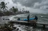 ¡Jueguen vivo! Alerta por mal tiempo en el Caribe