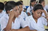 Aulas convertidas en hornos: alumnos sufren golpe de calor en Tortí
