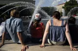 Millones de estadounidenses permanecen bajo alertas de calor y lluvias intensas