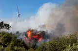 Francia: Evacúan a 5,000 personas por un gran incendio en Perpiñán