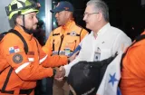 Como héroes reciben a los rescatistas panameños que ayudaron en Venezuela