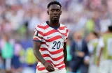 ¡Entre bromas! 'El Fulo' admite que pidió a la FIFA quitar la roja a Balogun