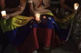 Terremotos: Sepultan en fosas comunes a cientos de víctimas sin identificar