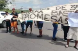 Moradores de Nuevo Colón cierran las calles exigiendo títulos de propiedad