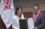 ¡Oficial! Keiko Fujimori recibe credenciales como presidenta de Perú