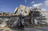 Asciende a 4,829 la cifra de muertos por los terremotos de hace tres semanas