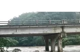 ¡Riesgo de colapso! Prohíben paso de vehículos pesados en puente de Portobelo
