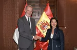 Perú: Keiko Fujimori asume como la novena presidenta en 10 años