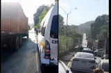 Accidente en la vía Centenario deja heridos; una mula se fue al monte