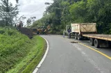 ¡Bocas quedó aislada! Deslizamiento cierra la única vía de acceso