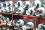 ¡Se formó! Chinitos evalúan dejar de vender tanques de gas