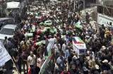 Gaza vive el mayor funeral de su historia al despedir a 112 parientes