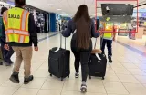 Colombiana viajaba a París con planchas de droga; la atraparon en Tocumen