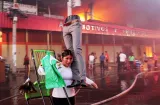 Devastador incendio consume el principal mercado de Santa Cruz, Bolivia