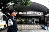 Queda detenido menor con arma de fuego en el Instituto José Dolores Moscote