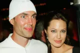 Hermano de Angelina Jolie se declara gay a sus 53 años tras superar traumas