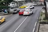 Video muestra colisión fatal entre sedán y Metrobús en Juan Díaz