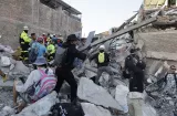 Colombianos buscan a desaparecidos por el terremoto con ayuda de medios y redes 