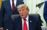 Trump amenaza con bombardear Omán si se interpone en el diálogo con Irán