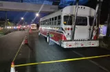 Asesinan a estudiante dentro de un diablo rojo en Colón