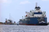 Canal de Panamá baja tránsitos diarios ante sequía provocada por El Niño