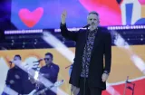 Karol G, Maluma y Miguel Bosé recaudan millones en concierto por Colombia
