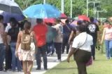 Madrugón y tremenda fila por las tarjetas del PASE-U en Arraiján